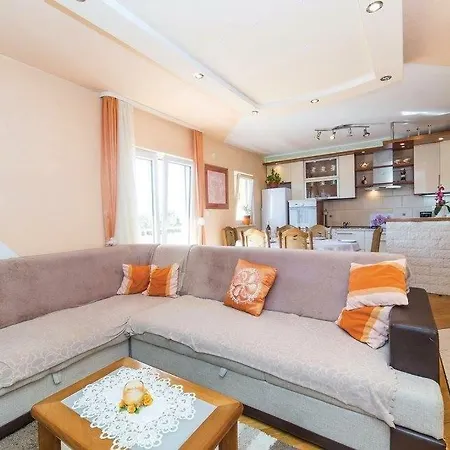 Villa Mijo Near Split, Private Pool 빌라 Kaštela